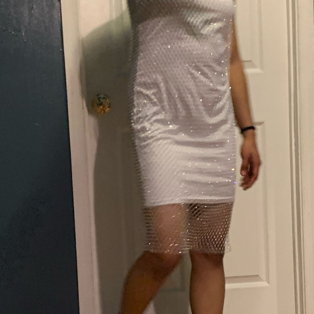 SPARKLY WHITE DRESS SIZE M